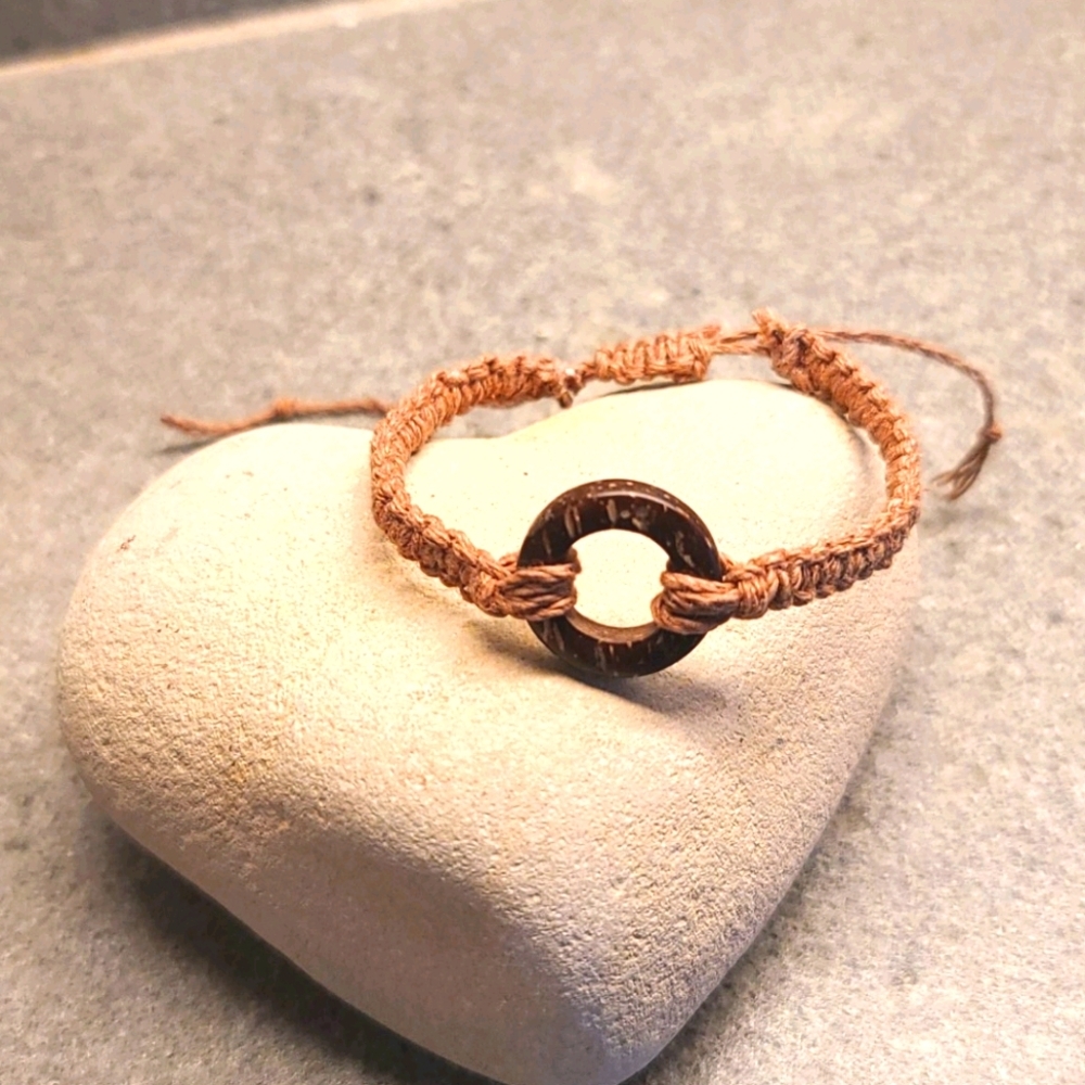 Hemp & Coconut Shell Bracelet - Picture 4 of 10